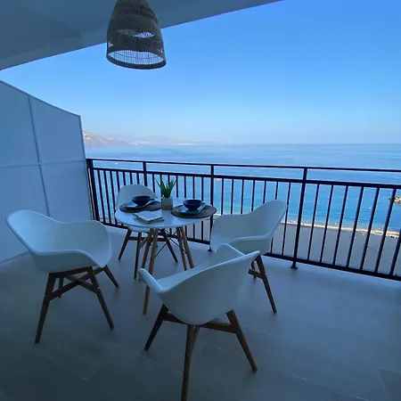 Beachfront In 公寓 阿尔姆尼卡